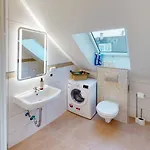 Yuva Homes Am Kurpark - Bright Collection Apartment *
