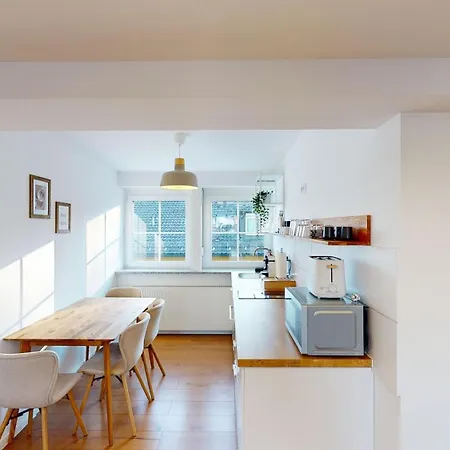 Yuva Homes Am Kurpark Apartment *