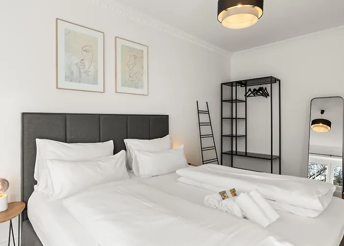 Yuva Homes Am Kurpark Apartment