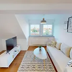 Yuva Homes Am Kurpark - Bright Collection 아파트 *